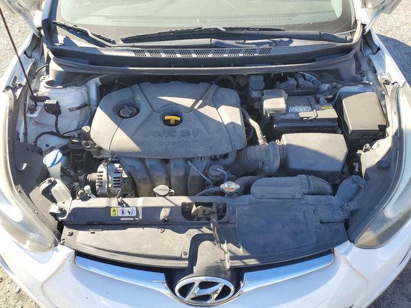 2014 HYUNDAI ELANTRA GLS(Middle) — Engine bay