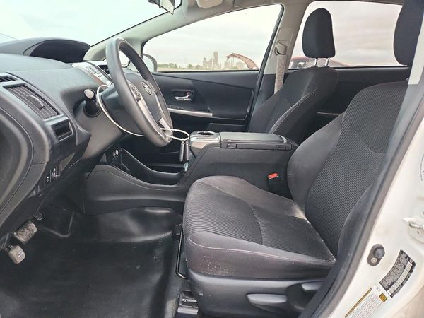 2016 TOYOTA PRIUS — DENT