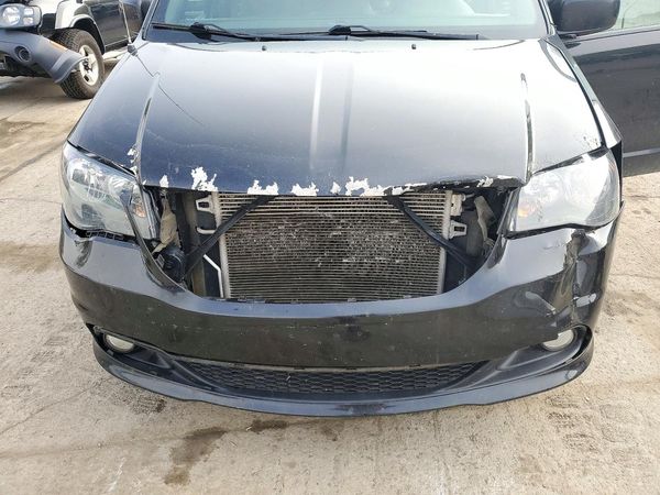 2018 DODGE GRAND CARAVAN GT (US), GT FWD (Can) — Engine bay