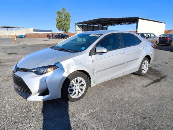 2019 TOYOTA COROLLA L/LE/SE/XLE/XSE — Front 3/4