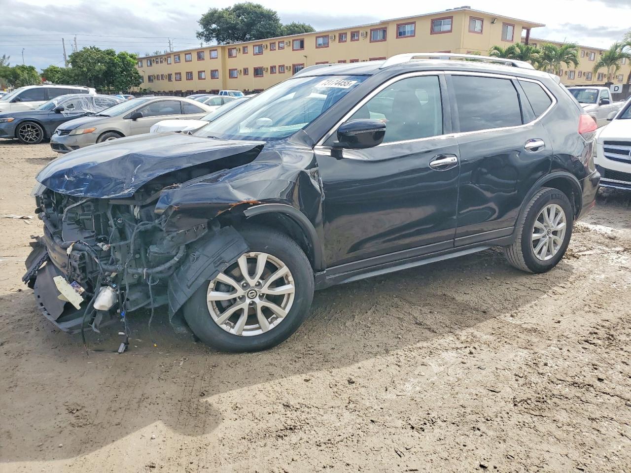 2018 NISSAN ROGUE — Front 3/4