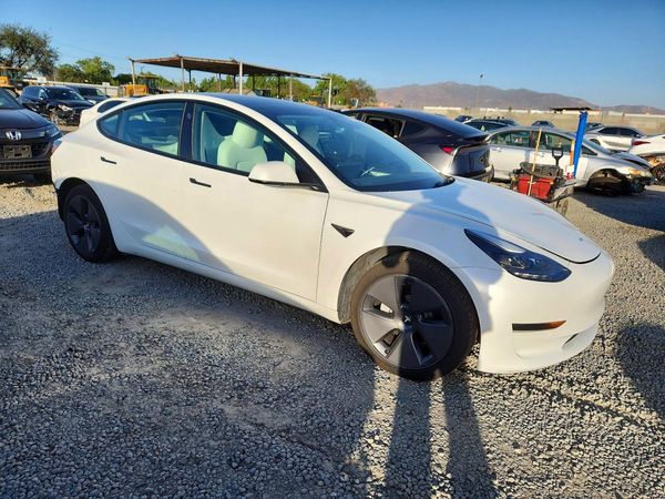 2022 TESLA MODEL 3 — Passenger 3/4