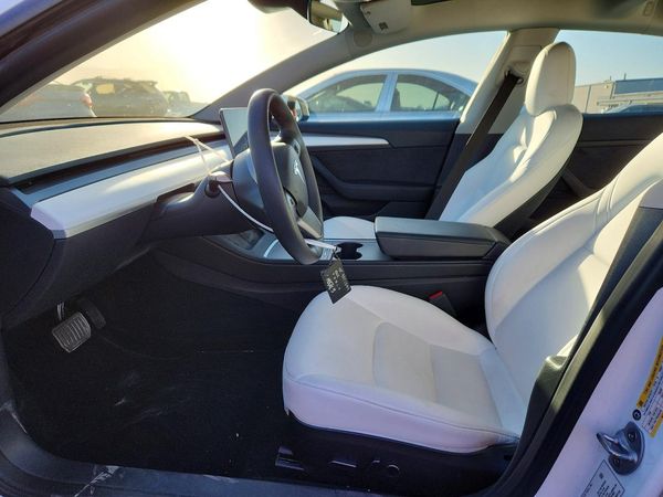 2022 TESLA MODEL 3 — DENT