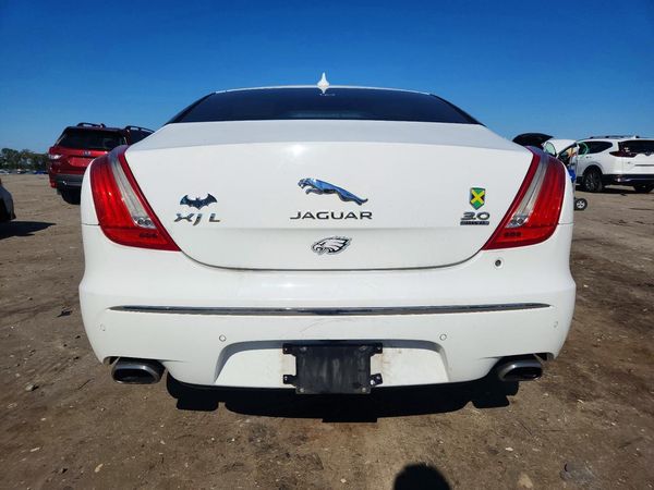 2015 JAGUAR XJ XJL Porfolio — DIRR