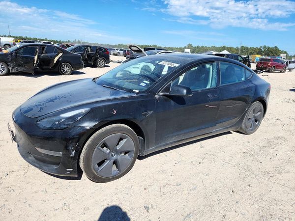 2022 TESLA MODEL 3 — Front 3/4
