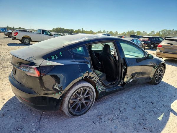 2022 TESLA MODEL 3 — PSRA