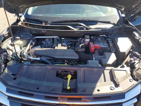 2026 NISSAN ROGUE SL — Engine bay