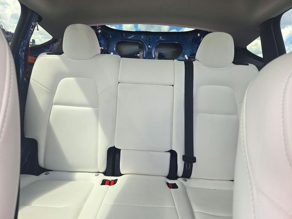 2022 TESLA MODEL Y — SUVN
