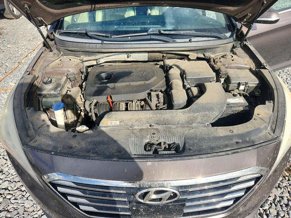 2015 HYUNDAI SONATA — Engine bay