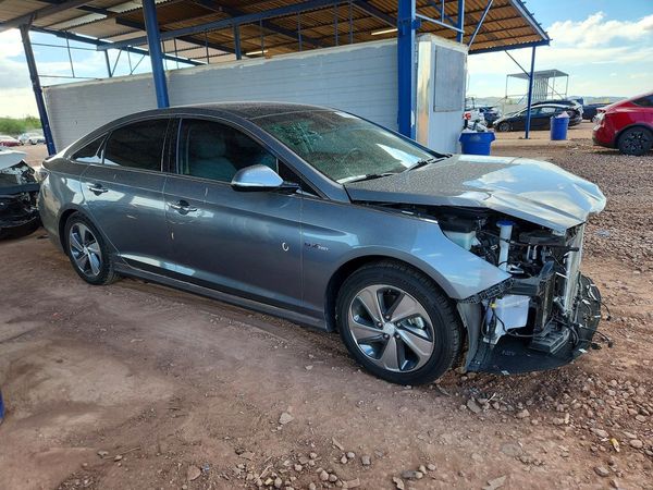 2017 HYUNDAI SONATA — Passenger 3/4