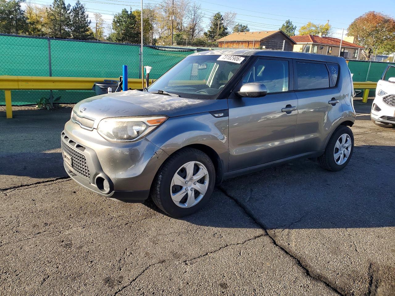 2014 KIA SOUL GL(BASE) — Front 3/4