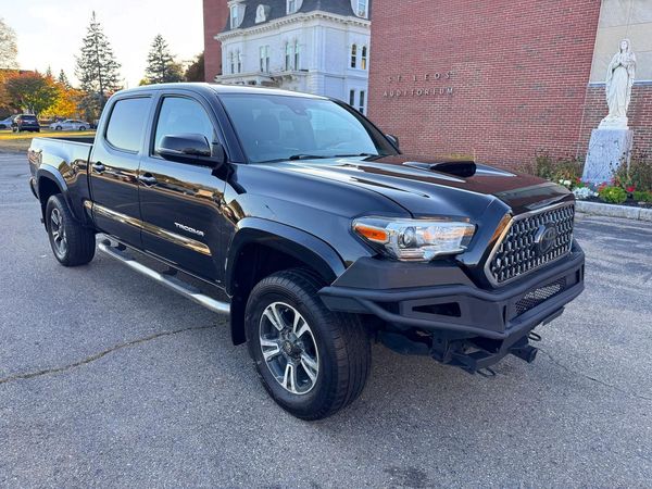 2018 TOYOTA TACOMA