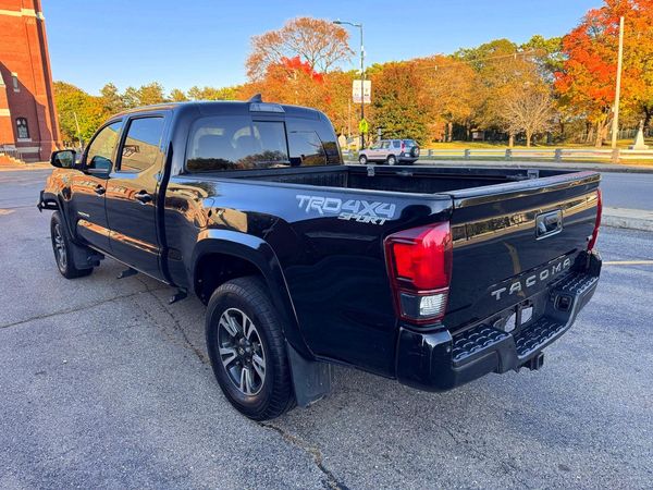 2018 TOYOTA TACOMA