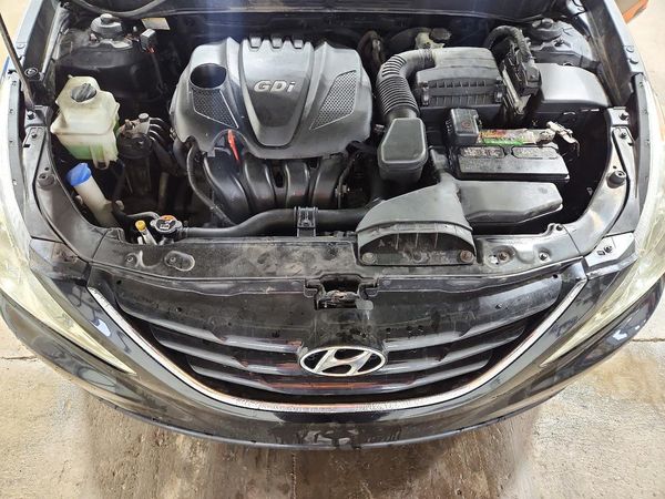 2012 HYUNDAI SONATA Middle-low level — Engine bay