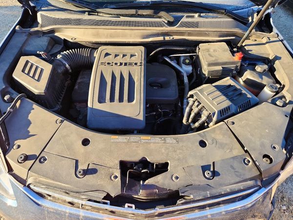 2016 CHEVROLET EQUINOX LTZ — Engine bay