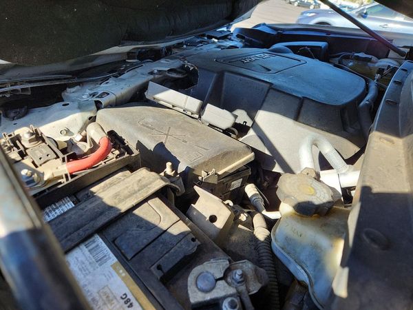 2016 CHEVROLET COLORADO LT — Engine bay