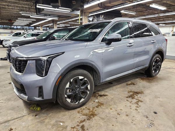 2024 KIA SORENTO S — Front 3/4