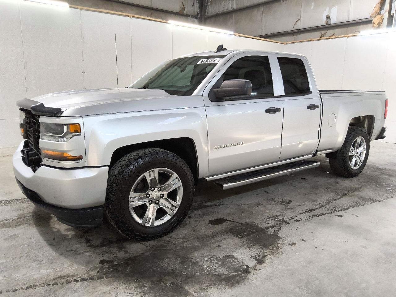 2019 CHEVROLET SILVERADO Custom — Front 3/4