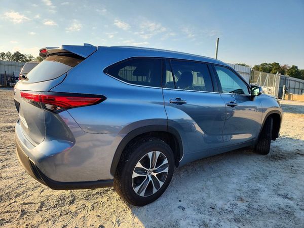 2022 TOYOTA HIGHLANDER XLE — PSRA
