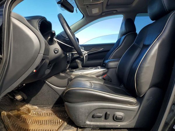 2017 INFINITI QX60 — DENT