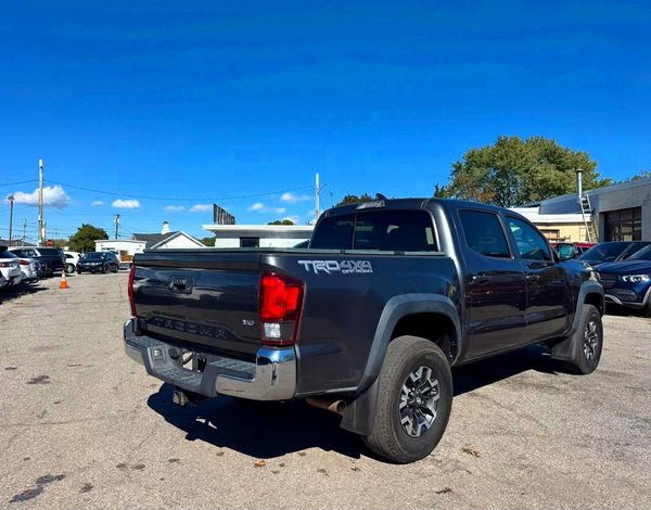 2019 TOYOTA TACOMA SR5
