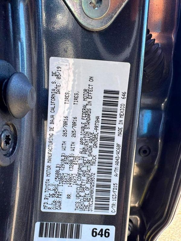 2019 TOYOTA TACOMA SR5