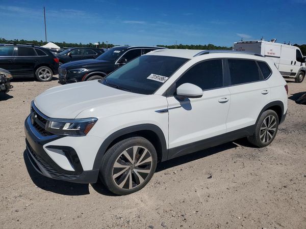 2023 VOLKSWAGEN TAOS SE — Front 3/4
