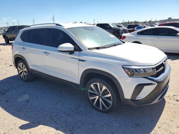 2023 VOLKSWAGEN TAOS SE — Passenger 3/4