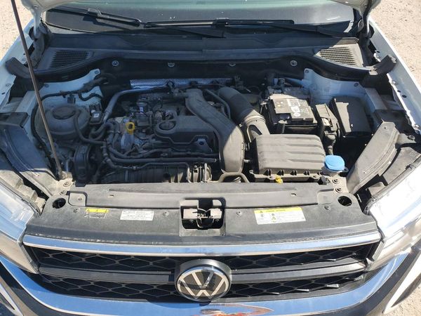 2023 VOLKSWAGEN TAOS SE — Engine bay