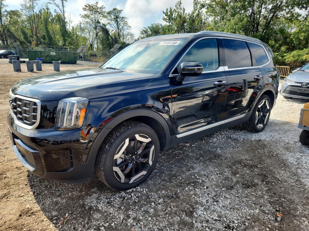 2025 KIA TELLURIDE S — Front 3/4