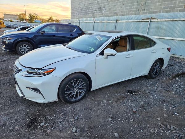 2017 LEXUS ES — DSFA — Front 3/4