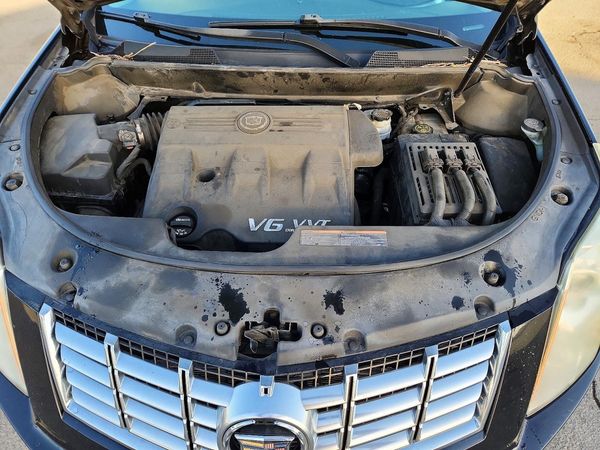 2016 CADILLAC SRX Standard — Engine bay