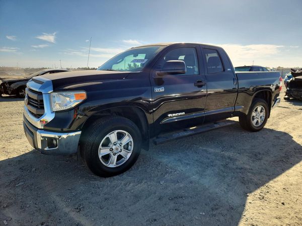 2014 TOYOTA TUNDRA SR5 — Front 3/4