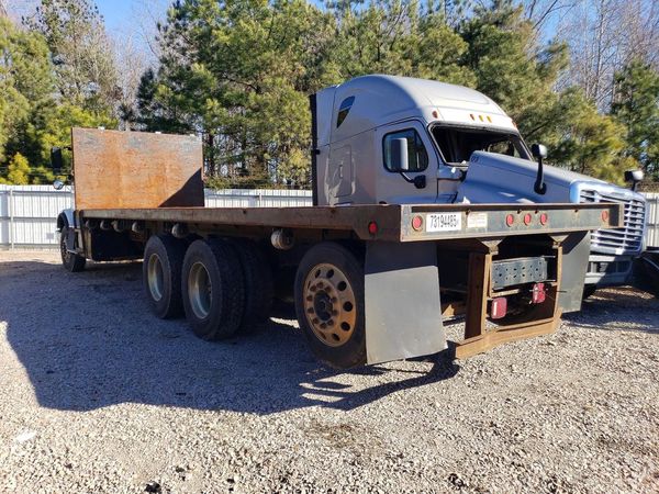 2014 VOLVO VHD
