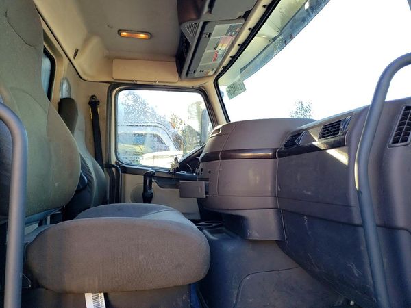 2014 VOLVO VHD