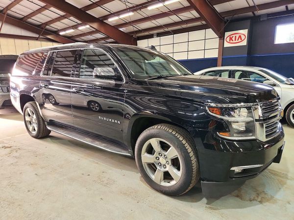 2017 CHEVROLET SUBURBAN Premier — Passenger 3/4