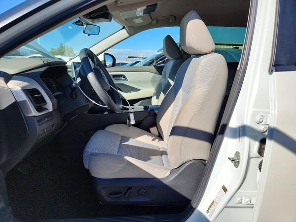 2023 NISSAN ROGUE SV — DENT
