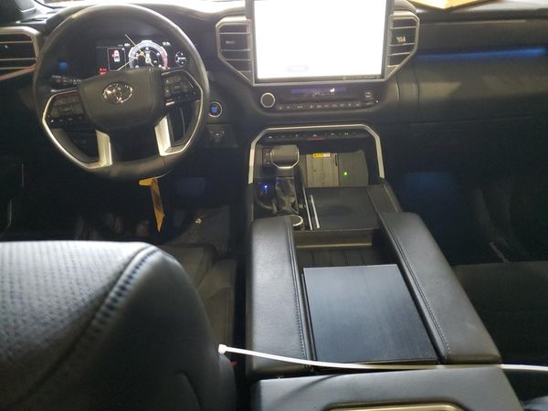 2022 TOYOTA TUNDRA