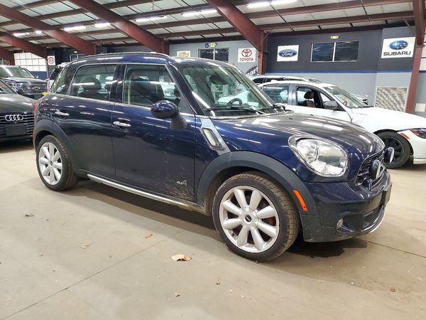 2016 MINI COOPER — Passenger 3/4