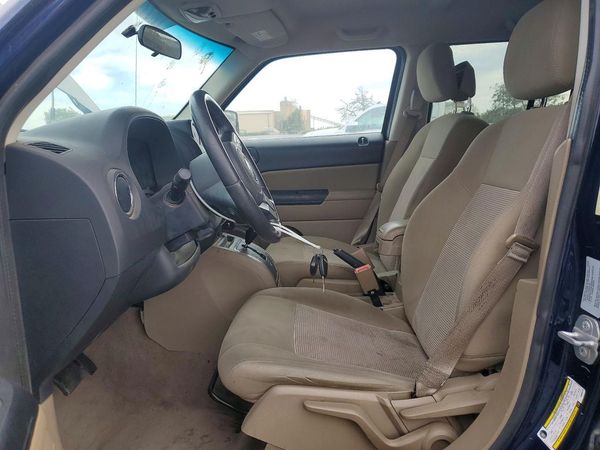 2014 JEEP PATRIOT Latitude — DENT