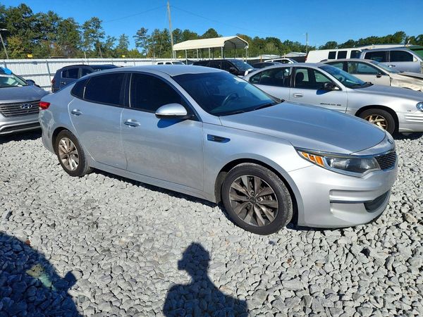 2017 KIA OPTIMA — Passenger 3/4
