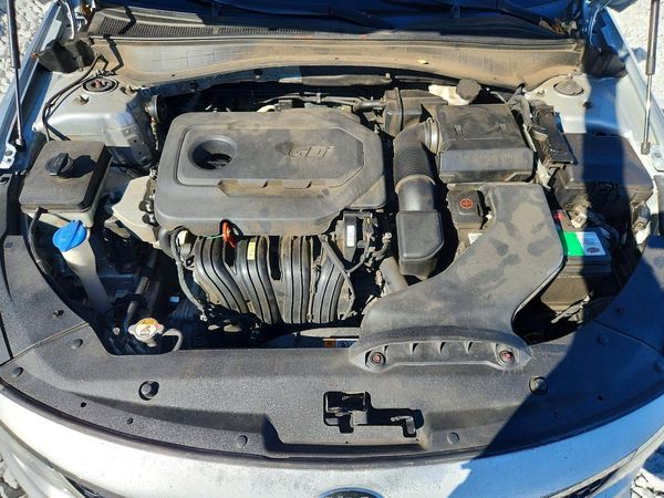 2017 KIA OPTIMA — Engine bay