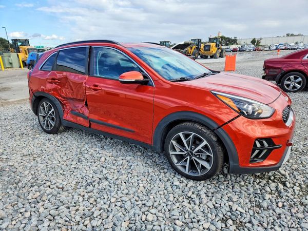 2022 KIA NIRO Touring Special Edition — Passenger 3/4