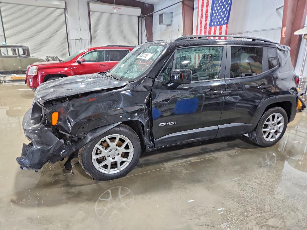 2019 JEEP RENEGADE — Front 3/4