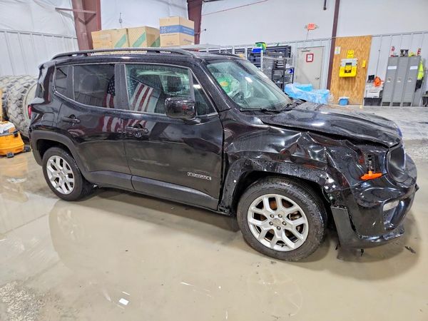 2019 JEEP RENEGADE — Passenger 3/4