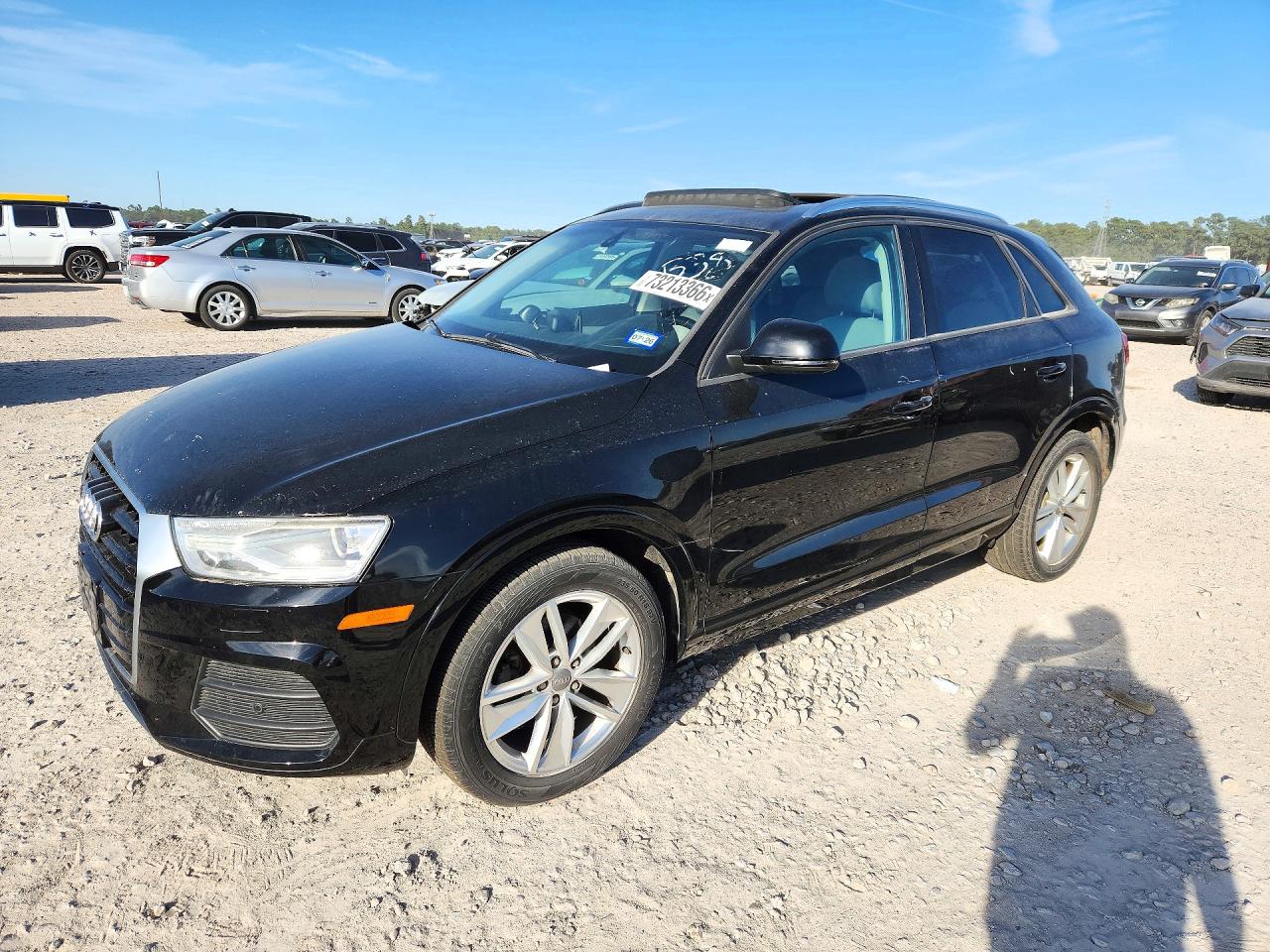 2017 AUDI Q3 Premium — Front 3/4