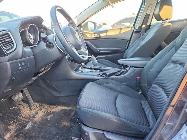 2015 MAZDA 3