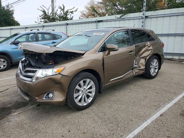 2014 TOYOTA VENZA XLE — Front 3/4