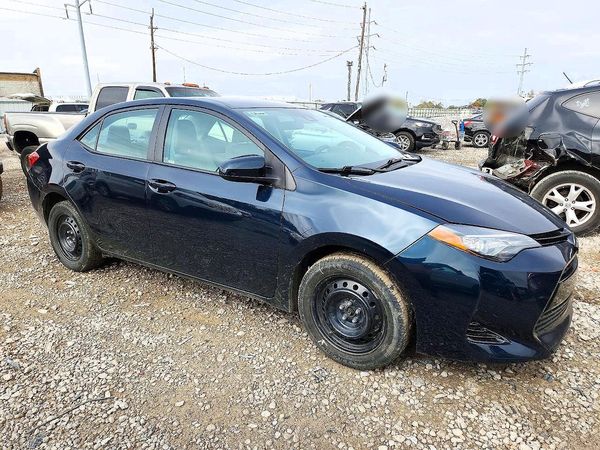 2018 TOYOTA COROLLA L/LE/SE/XLE/XSE — Passenger 3/4
