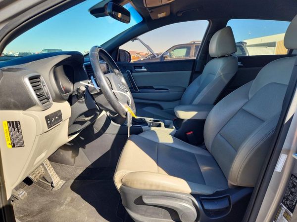 2020 KIA SPORTAGE — DENT
